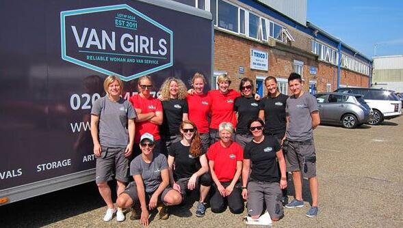 昆明搬家解讀英國(guó)的女性搬家公司.jpg 昆明搬家解讀英國(guó)的女性搬家公司.jpg