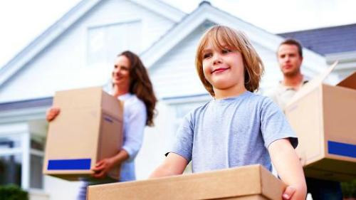 美國人搬家變了,都不愿意再為工作而一家子的進行搬家.jpg 美國人搬家變了,都不愿意再為工作而一家子的進行搬家.jpg